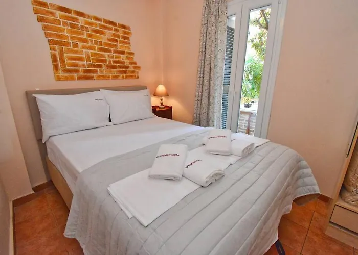 Kampielos Homes - Shared Garden * Corfu (city)