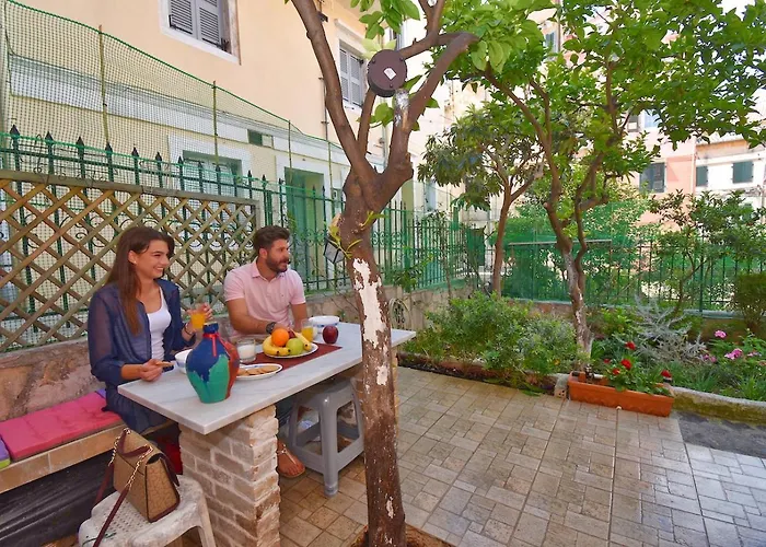 Kampielos Homes - Shared Garden Apartamento *