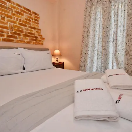 Kampielos Homes - Shared Garden Corfu (city)